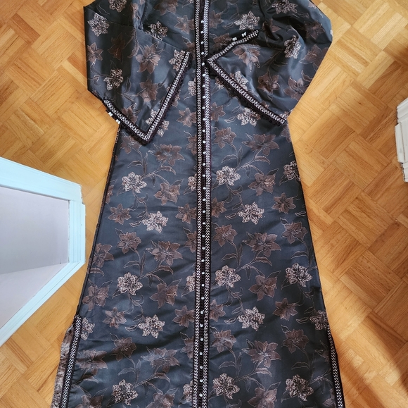 Moroccan traditional dress - Picture 4 of 4